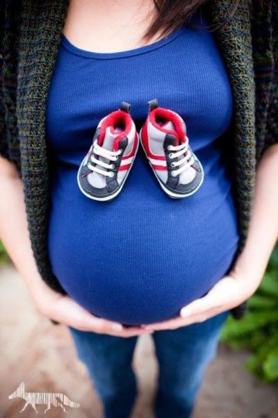 Cute Idea for Baby Bump photos. FUTURE MUST!